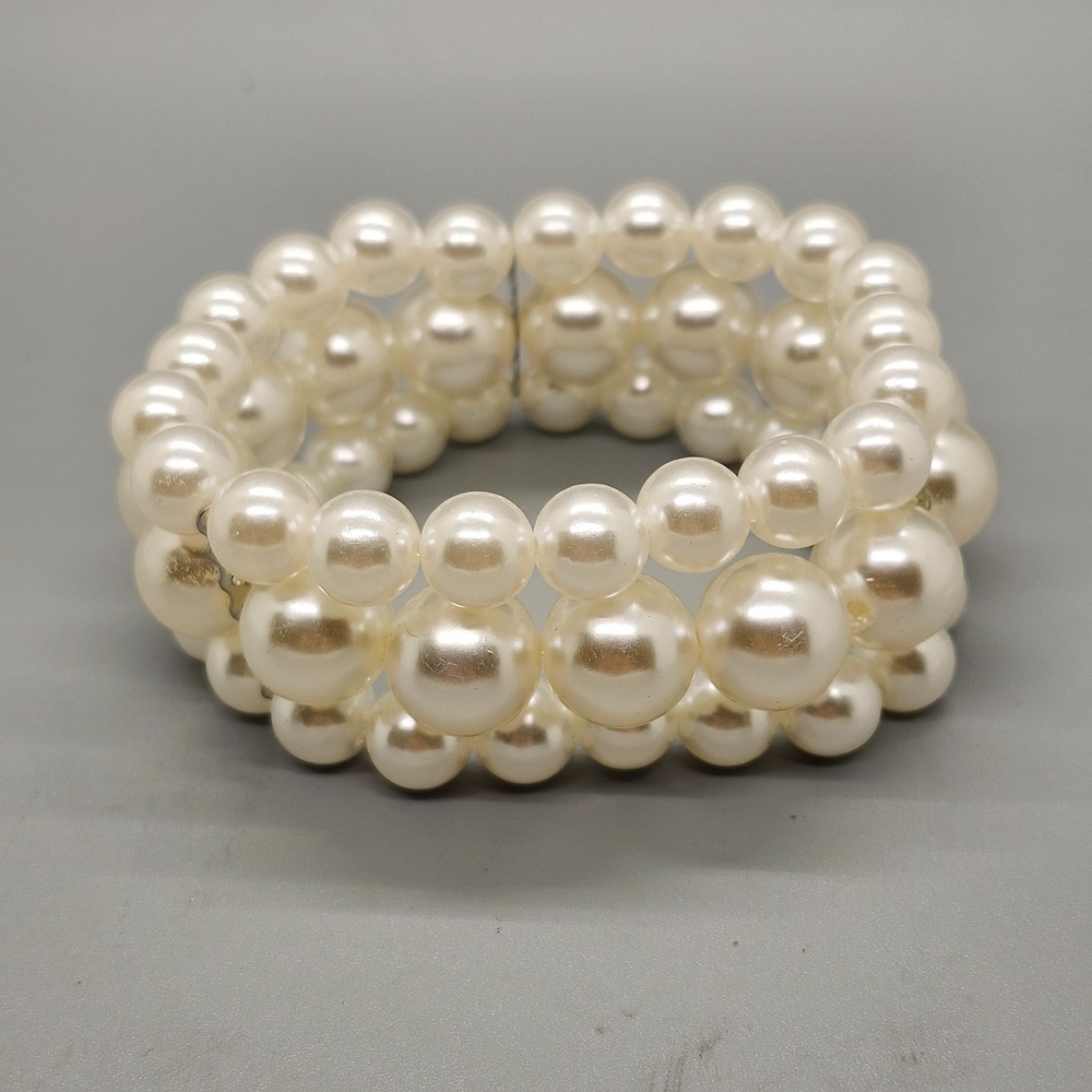 Triple Strand Faux Pearl Bracelet Vintage